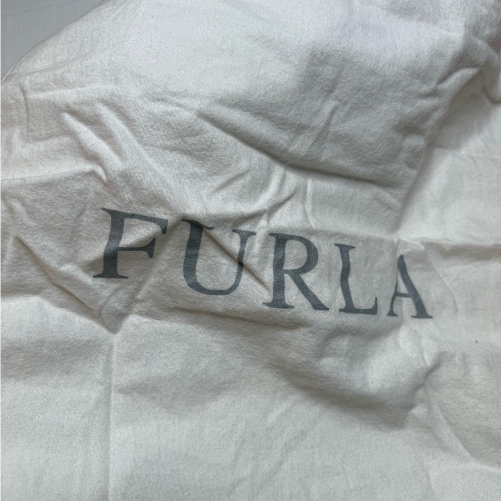 FURLA MADE IN ITALY LEATHER BARREL SATCHEL - Picture 7 of 16